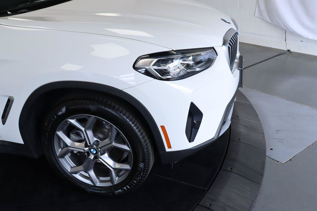 Used 2024 BMW X3 xDrive30i w/ Premium Essential Package AWD/4WD image 13