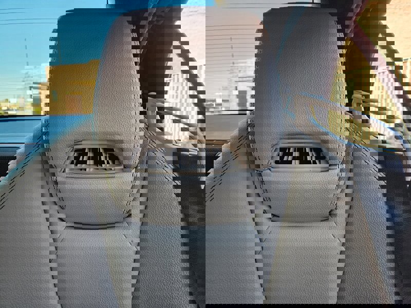 Used 2015 Mercedes-Benz SLK 250 w/ Premium Package image 69