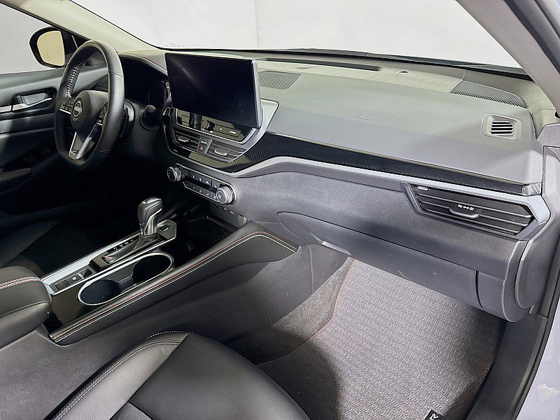 Certified 2024 Nissan Altima 2.5 SR w/ SR Premium Package image 29