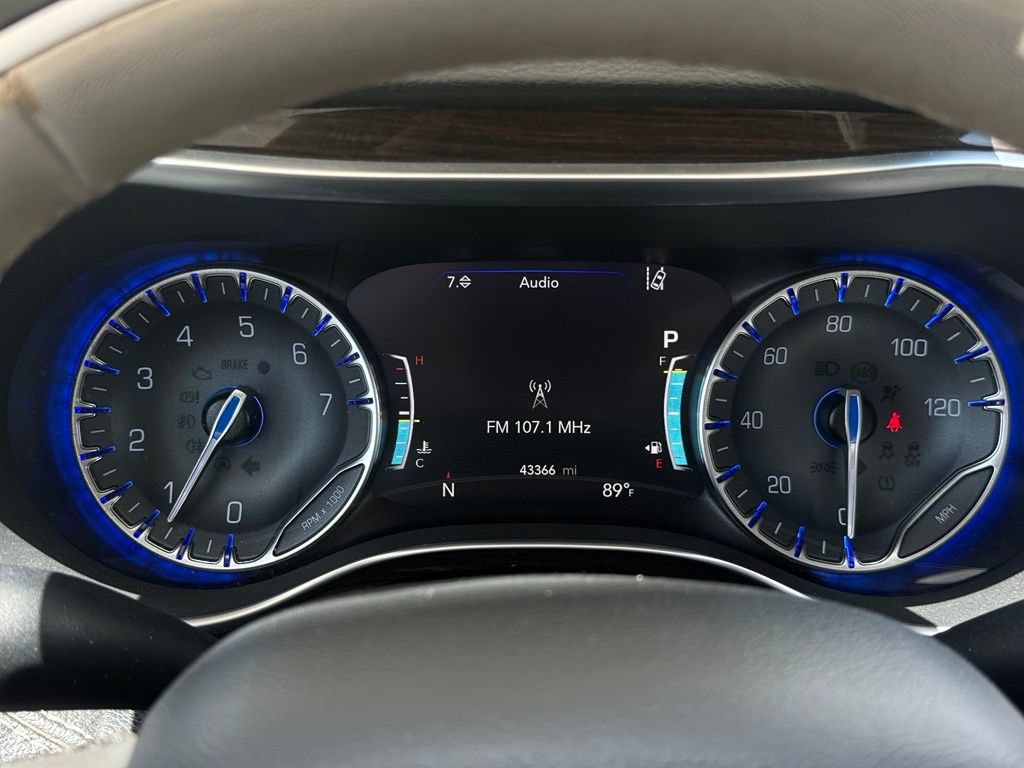 Used 2021 Chrysler Pacifica Limited w/ Premium & Safety Sphere Group AWD/4WD image 23
