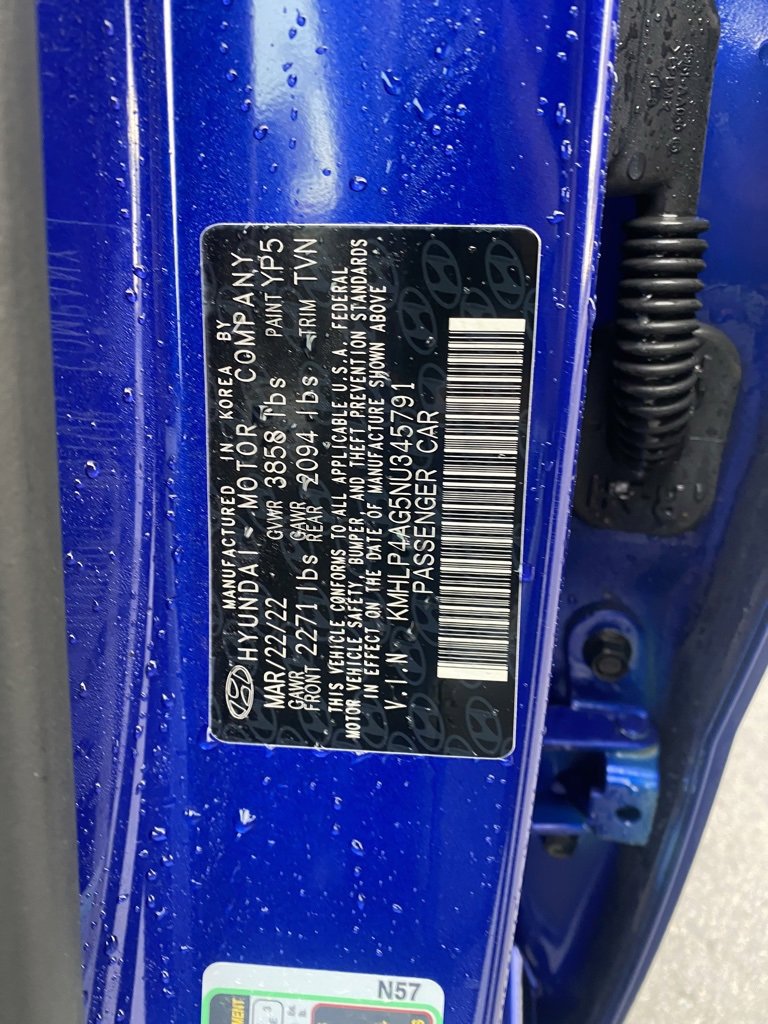 Used 2022 Hyundai Elantra Limited image 15