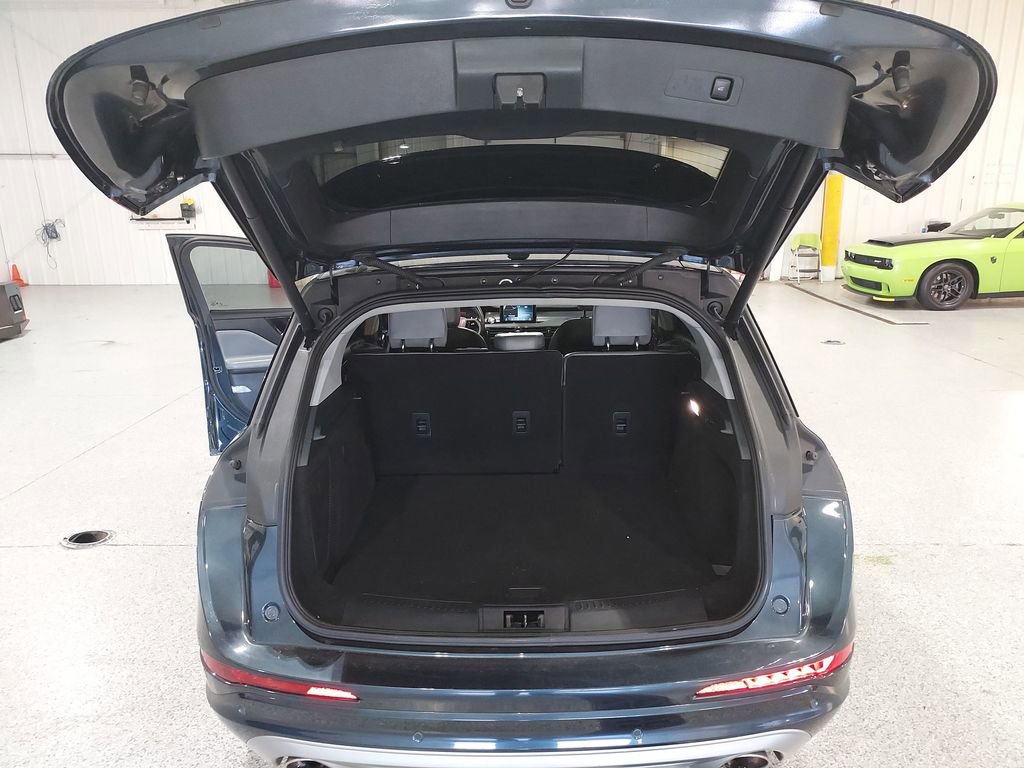 Used 2021 Lincoln Corsair Reserve w/ Equipment Group 201A image 29