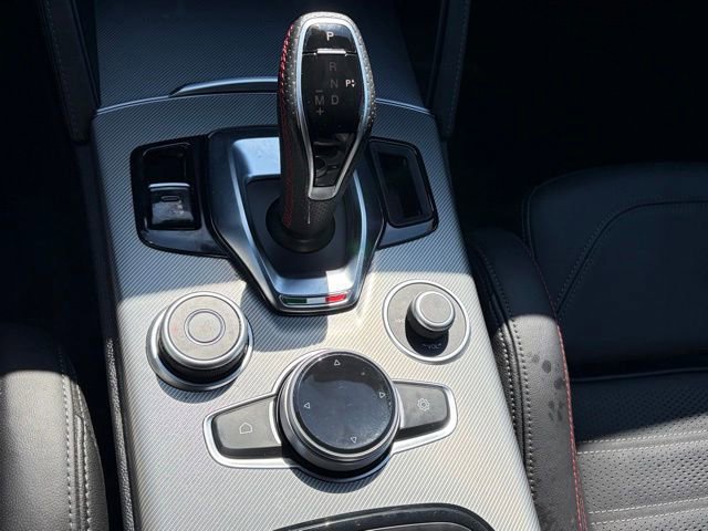 Used 2024 Alfa Romeo Stelvio AWD image 31