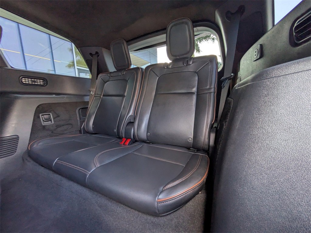Certified 2025 Lincoln Aviator Black Label image 15