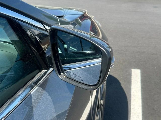 Used 2017 Nissan Murano Platinum image 12