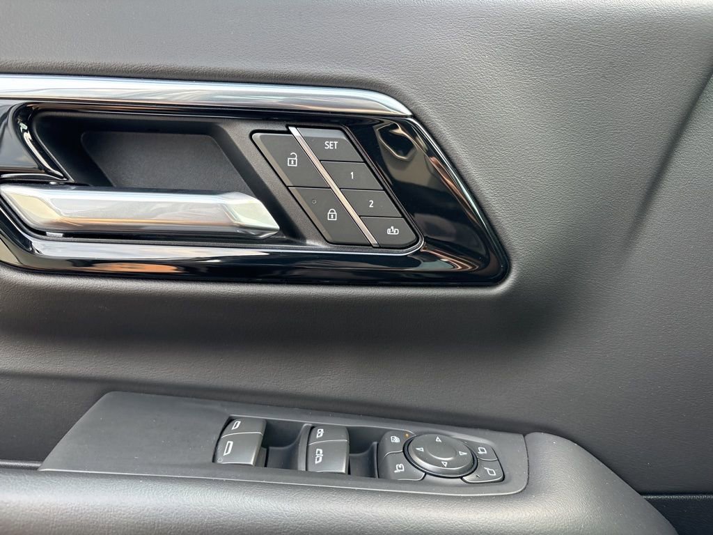 Used 2025 Chevrolet Tahoe RST w/ Comfort Package image 55