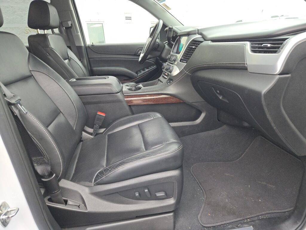 Used 2020 GMC Yukon XL SLT w/ Premium Edition image 4