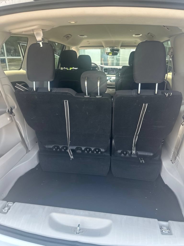 Used 2024 Chrysler Voyager LX FWD image 8