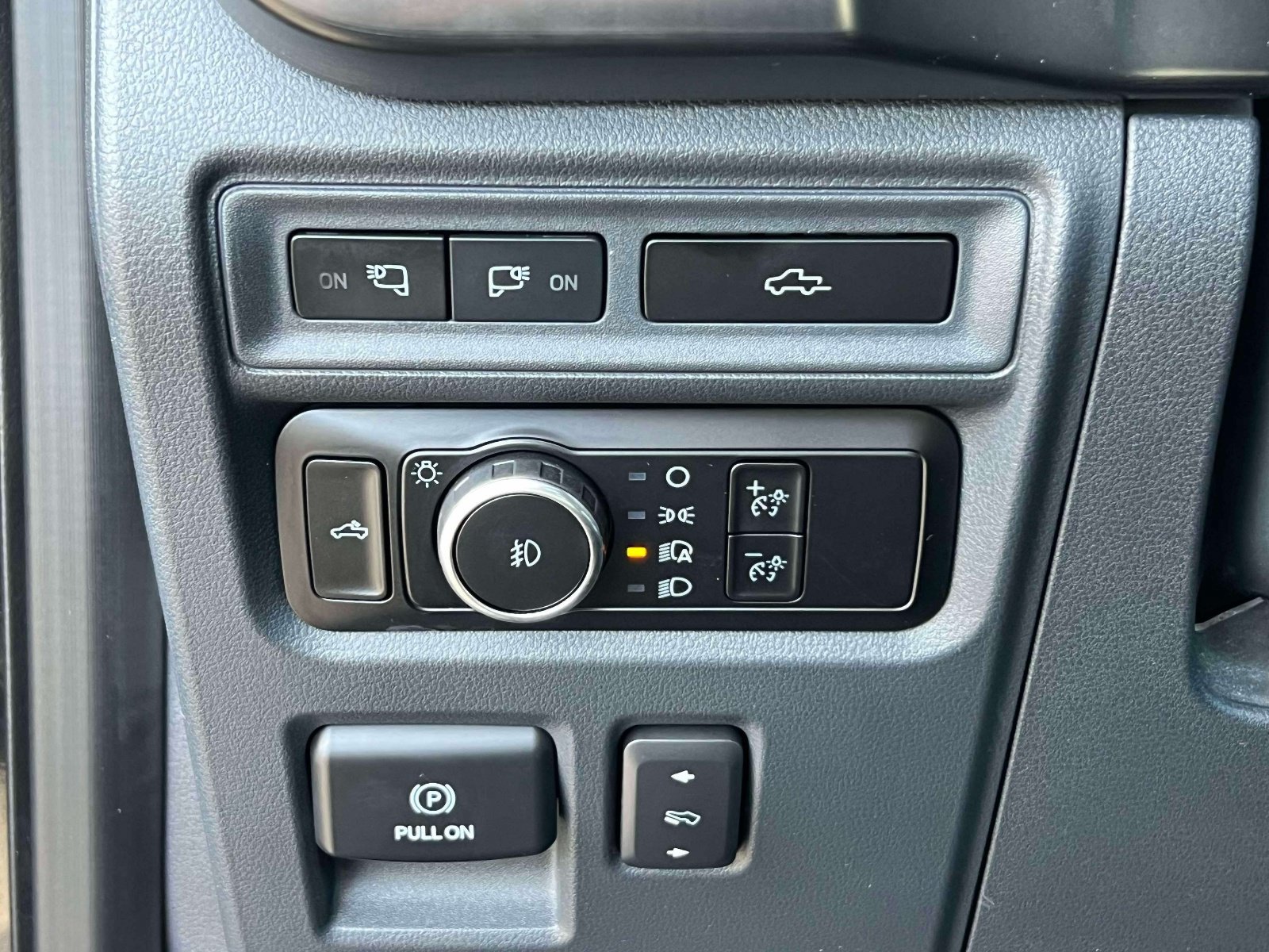 Used 2023 Ford F150 Lariat w/ Equipment Group 502A High AWD/4WD image 19