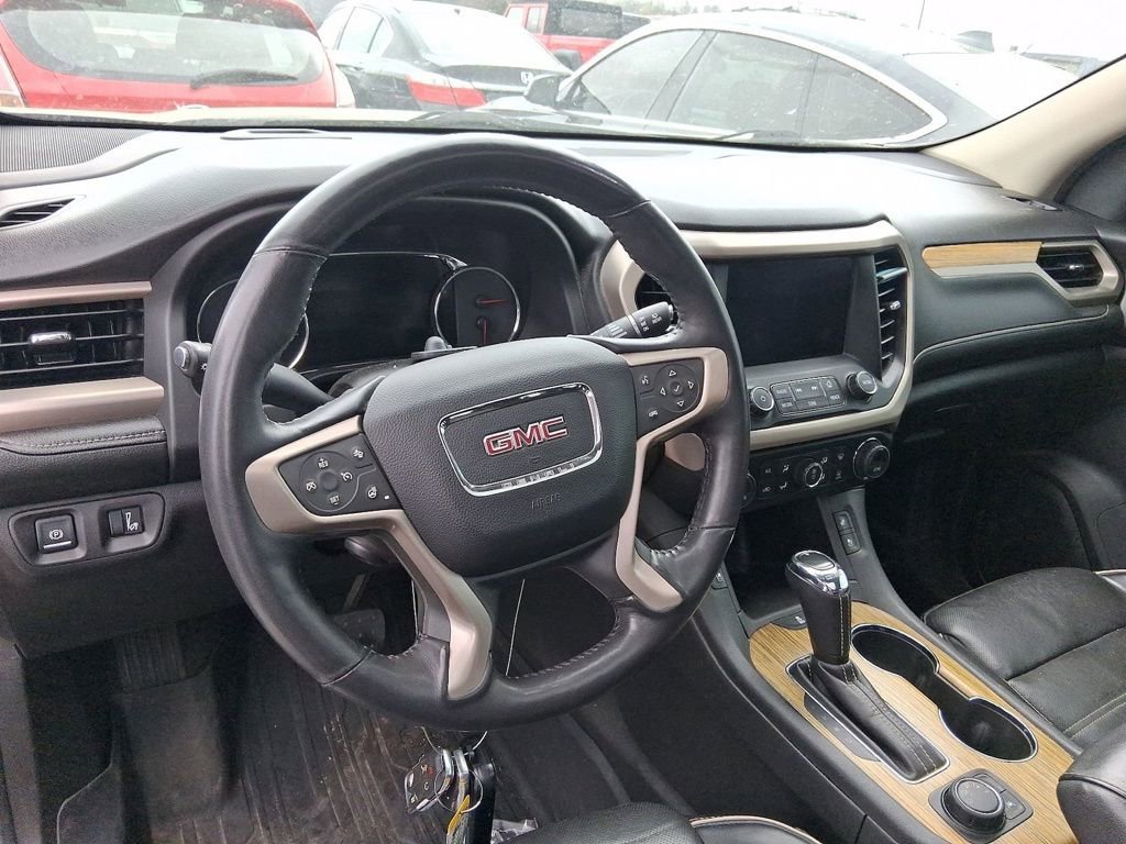 Used 2017 GMC Acadia Denali w/ Technology Package image 8