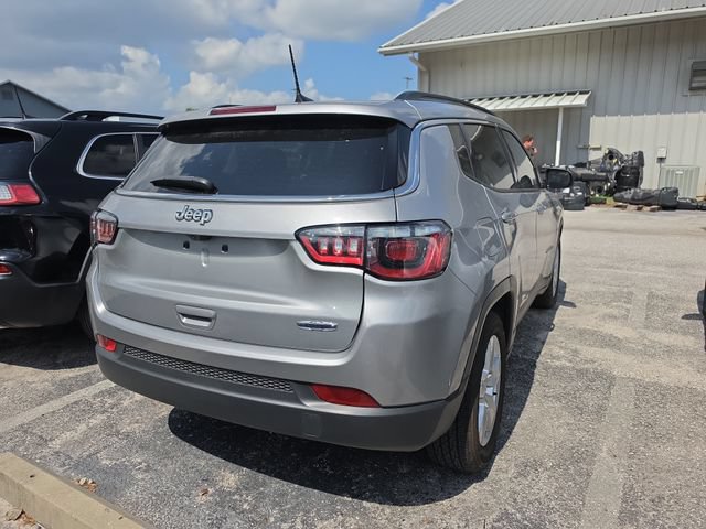Used 2022 Jeep Compass Latitude FWD image 4