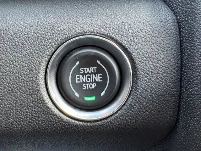 New 2026 GMC Acadia Denali w/ Super Cruise Package FWD image 28