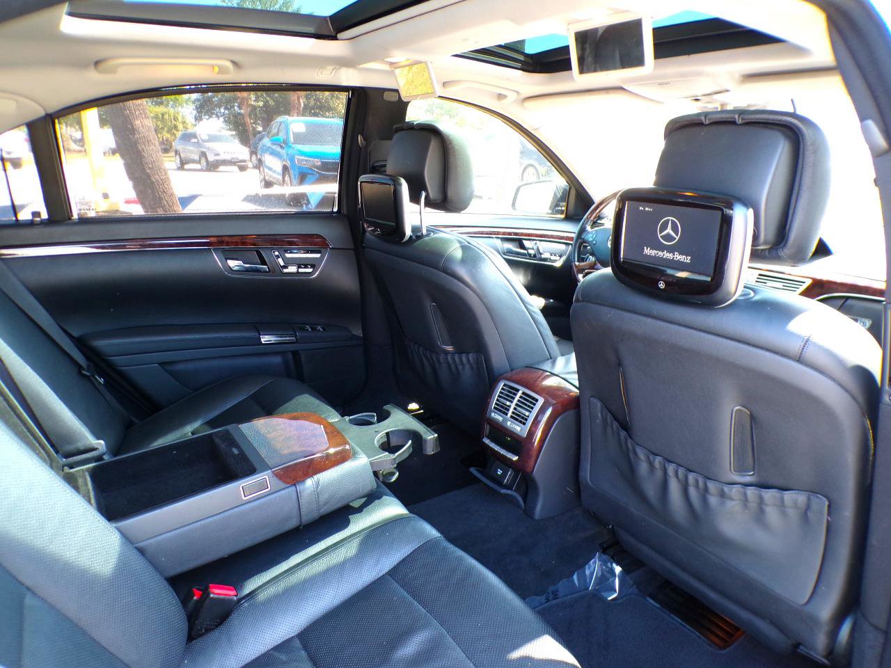 Used 2013 Mercedes-Benz S 550 4MATIC image 28