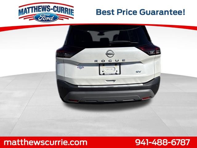 Used 2023 Nissan Rogue SV w/ SV Premium B Package image 5