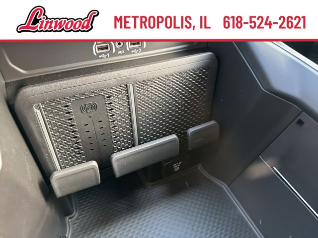 New 2026 RAM 1500 4x4 Crew Cab image 22