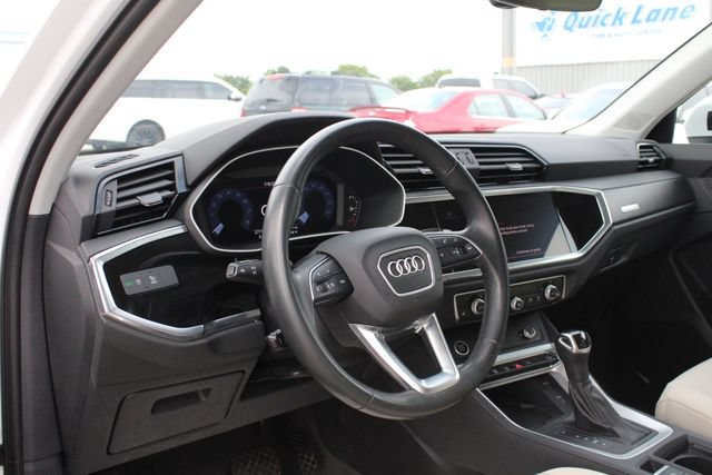 Used 2023 Audi Q3 2.0T Premium Plus w/ Premium Plus Package AWD/4WD image 2