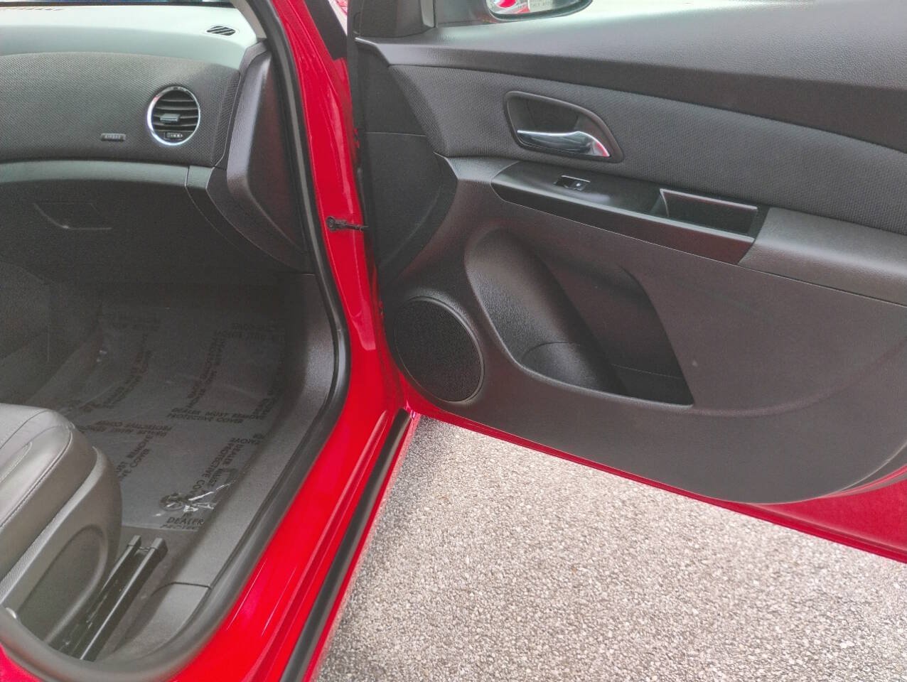 Used 2014 Chevrolet Cruze LT FWD image 11