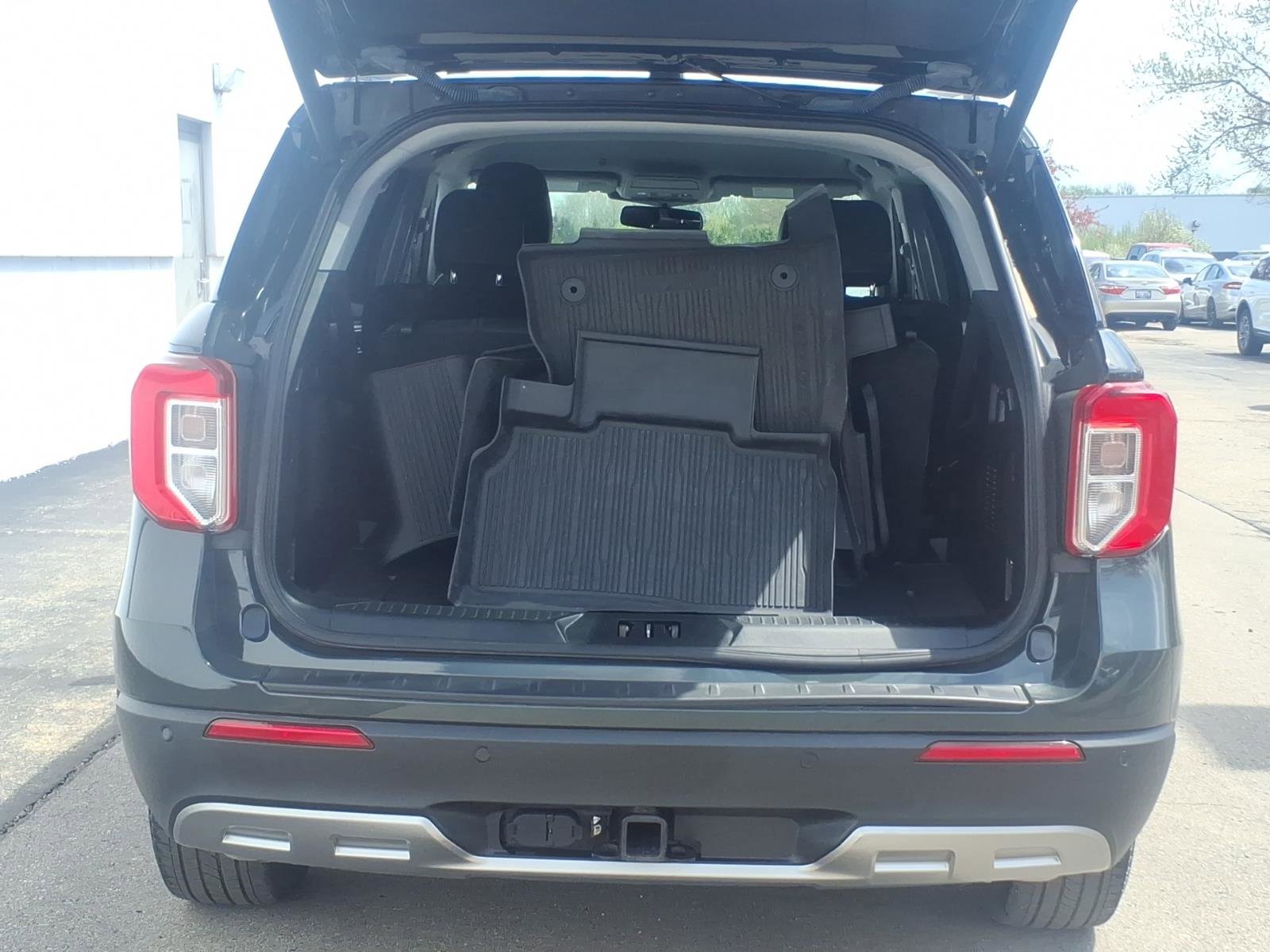 Certified 2023 Ford Explorer XLT w/ Equipment Group 202A AWD/4WD image 7