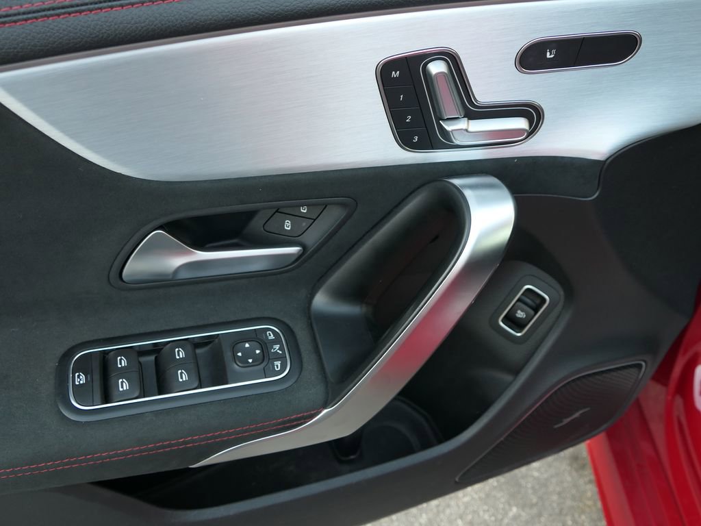 Used 2020 Mercedes-Benz CLA 250 image 14