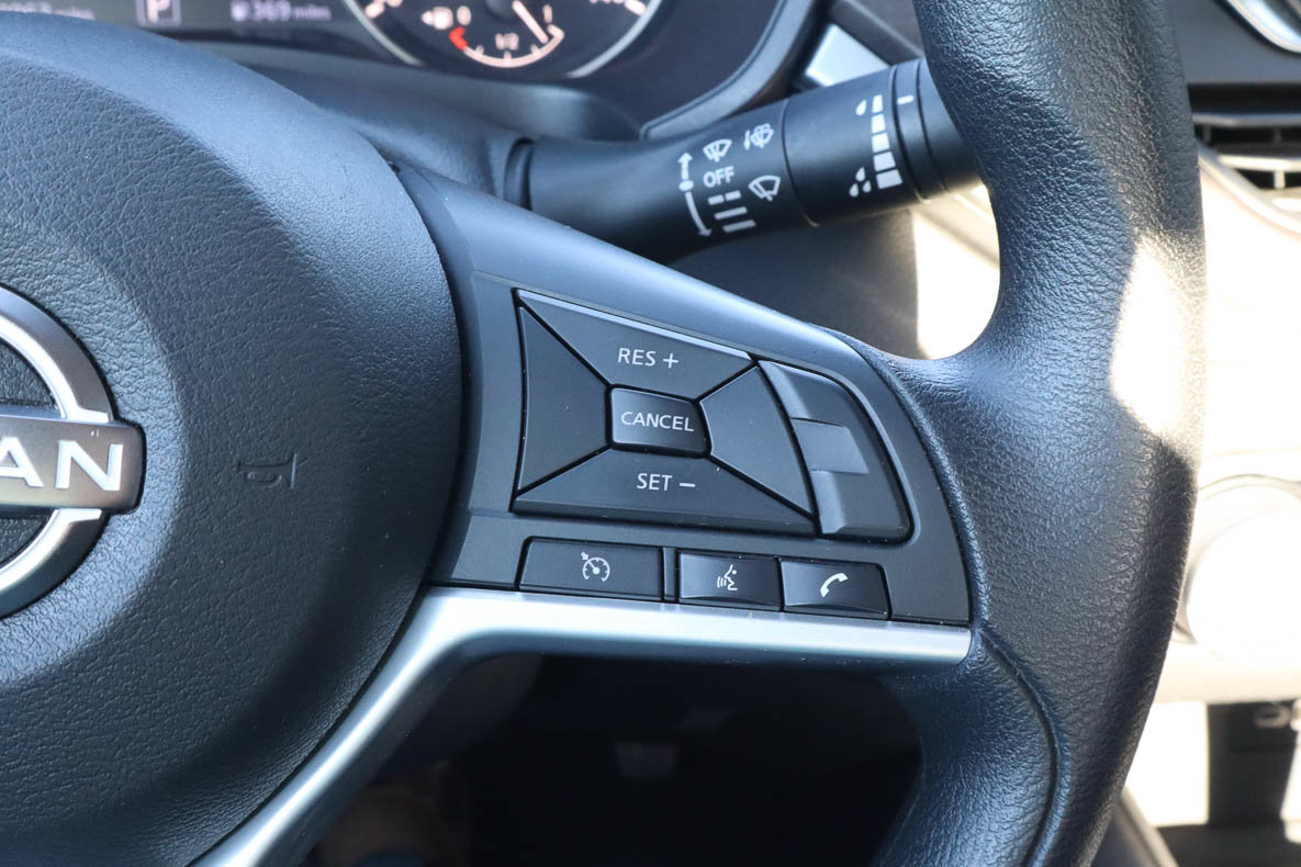 Used 2025 Nissan Altima 2.5 SV FWD image 25