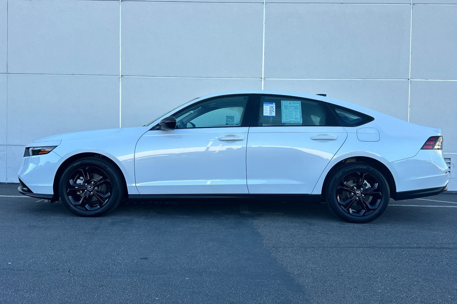 Used 2025 Honda Accord SE image 6