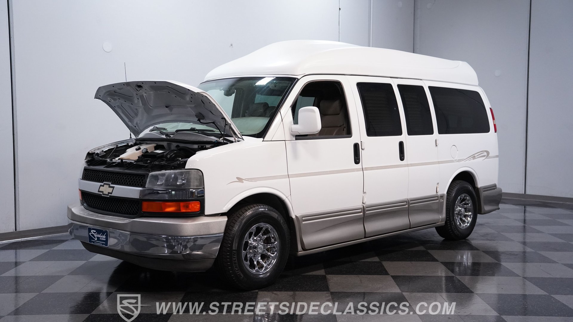 Used 2007 Chevrolet Express 1500 w/ Preferred Equipment Group RWD image 26