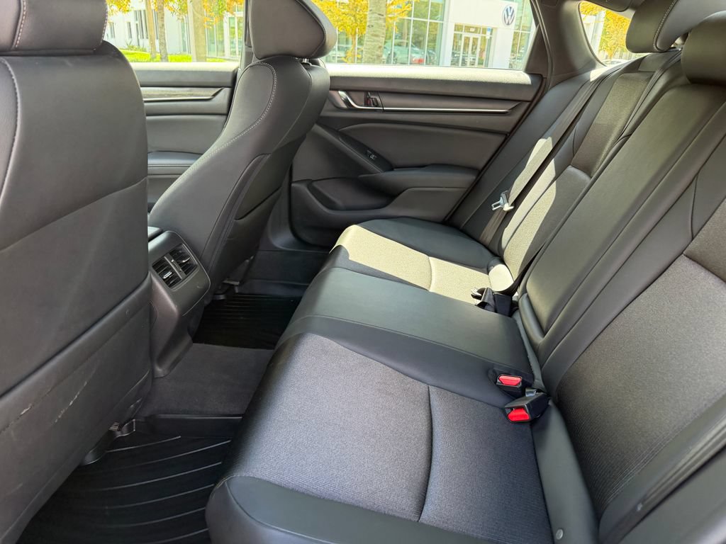 Used 2020 Honda Accord Sport image 6