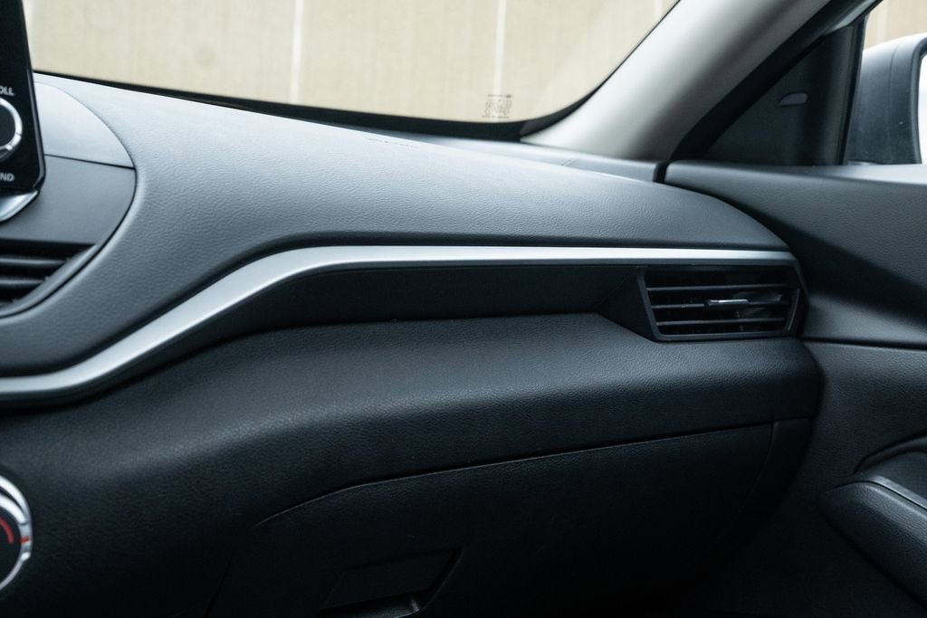 Used 2024 Nissan Altima 2.5 S image 29