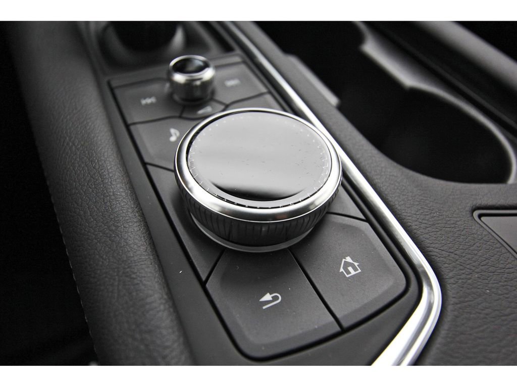 New 2025 Cadillac XT5 Luxury FWD image 19