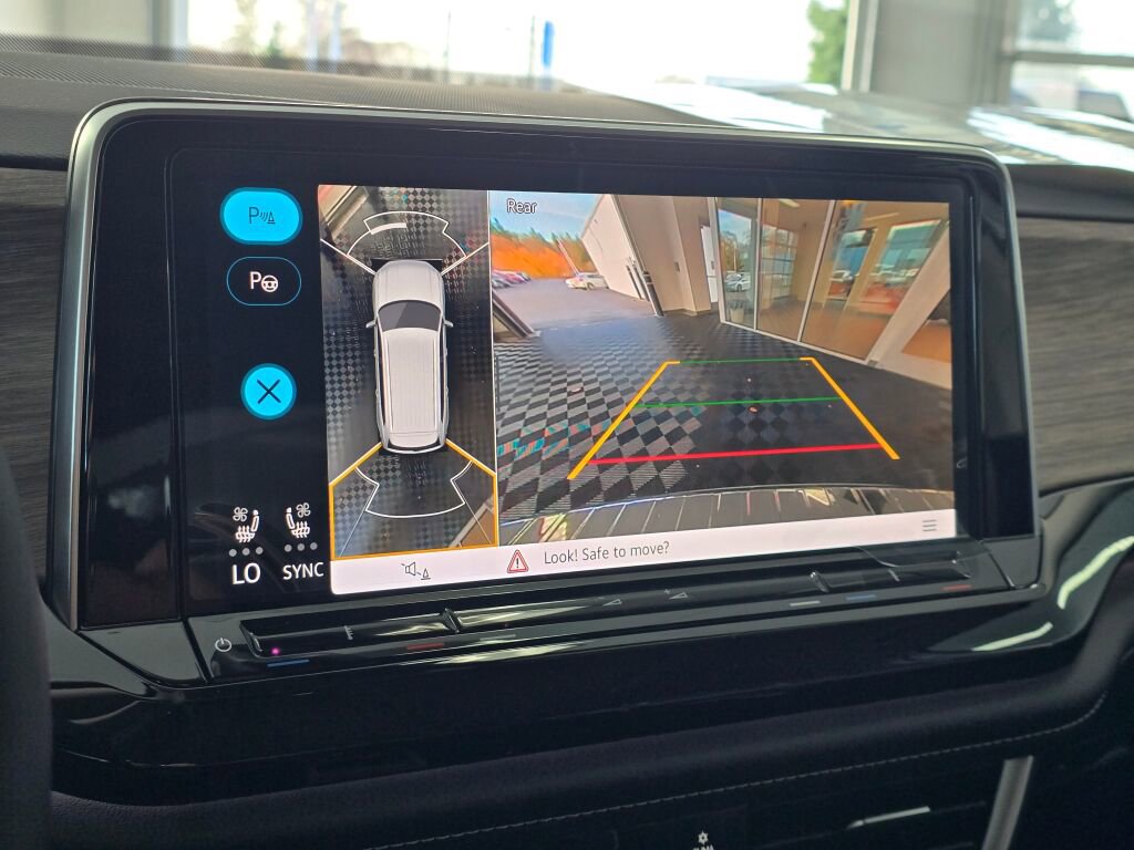 New 2026 Volkswagen Atlas SEL Premium R-Line image 28