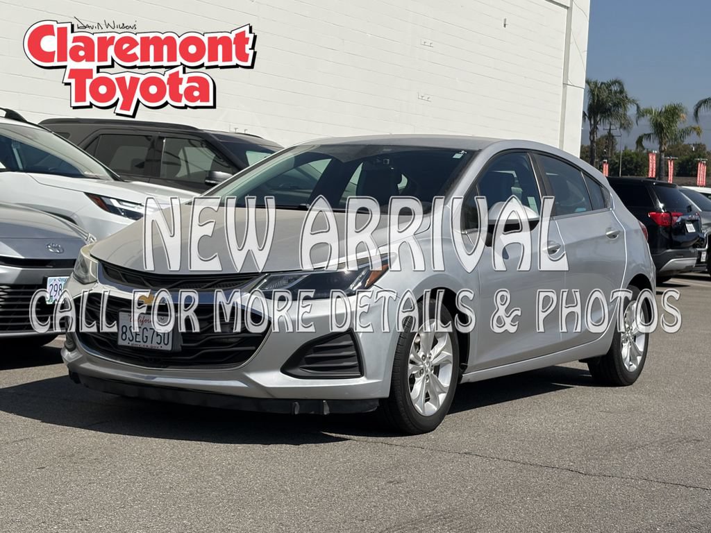 Used 2019 Chevrolet Cruze LT FWD image 1