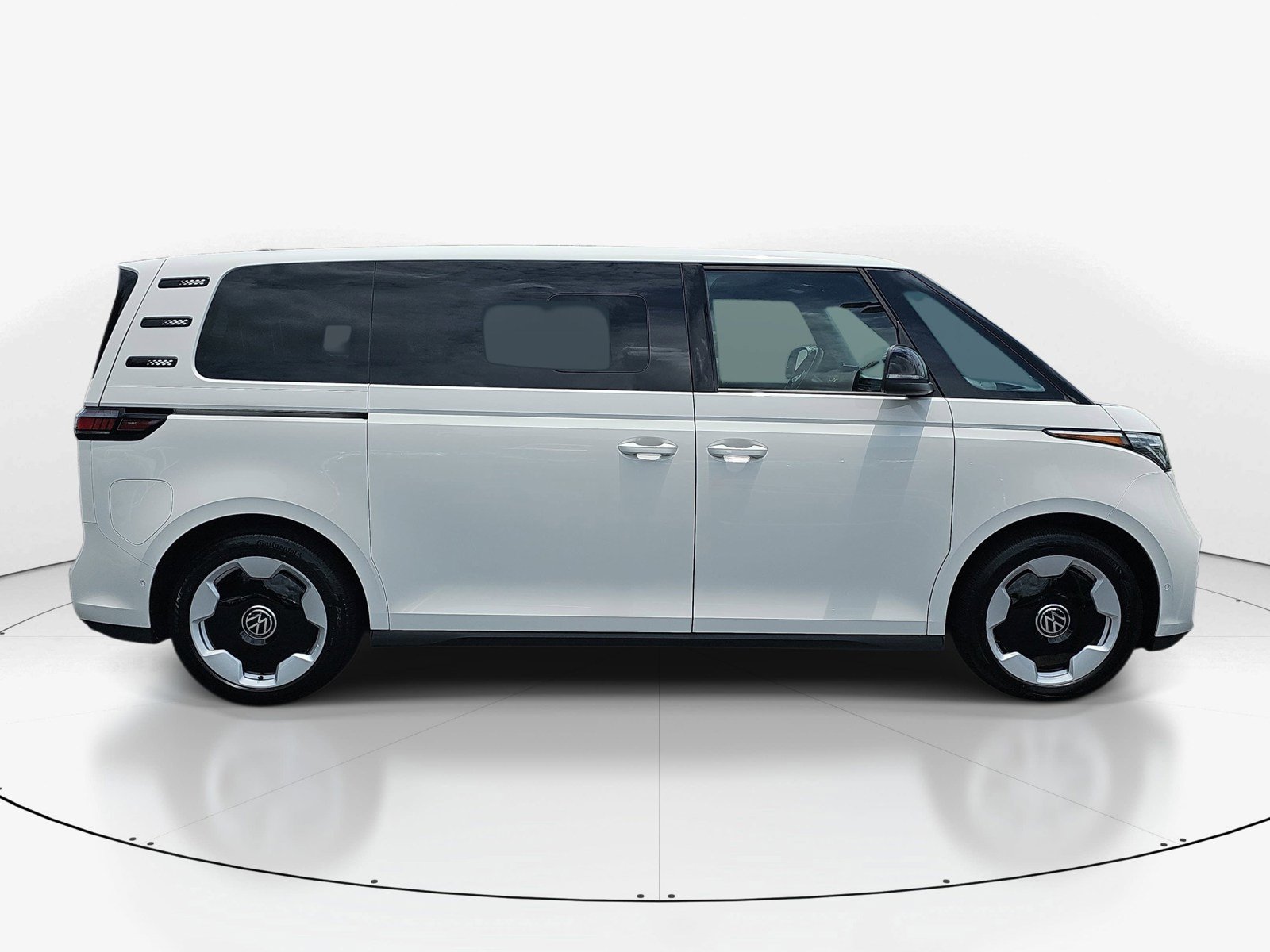 Used 2025 Volkswagen ID. Buzz Pro S RWD image 2
