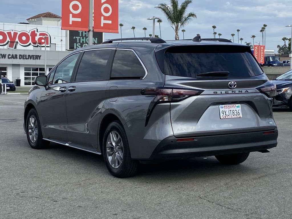 Certified 2026 Toyota Sienna XLE FWD image 42