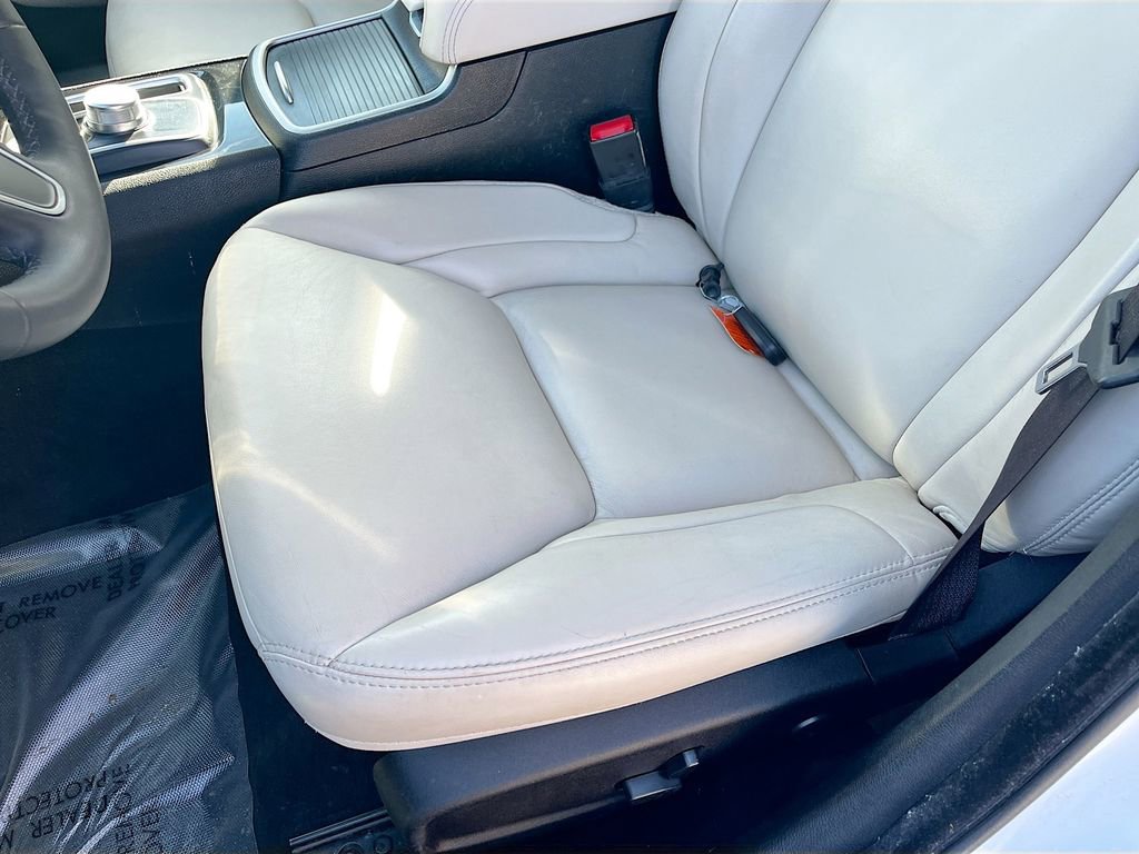 Used 2023 Chrysler 300 Touring L image 20