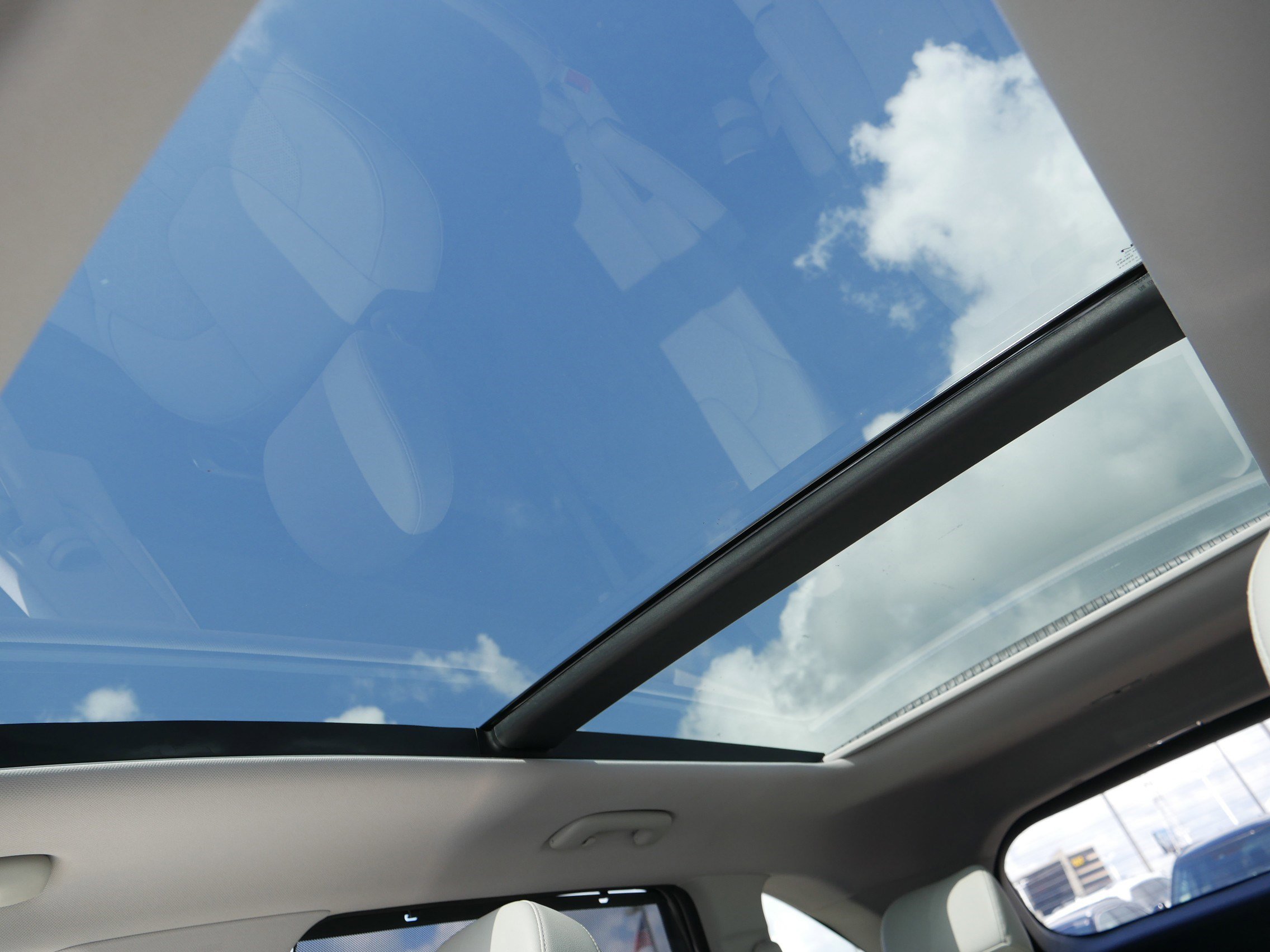 Certified 2024 Kia Sorento SX Prestige image 33