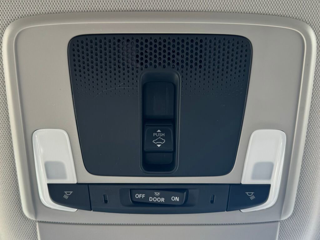 Used 2025 Honda HR-V EX-L image 32