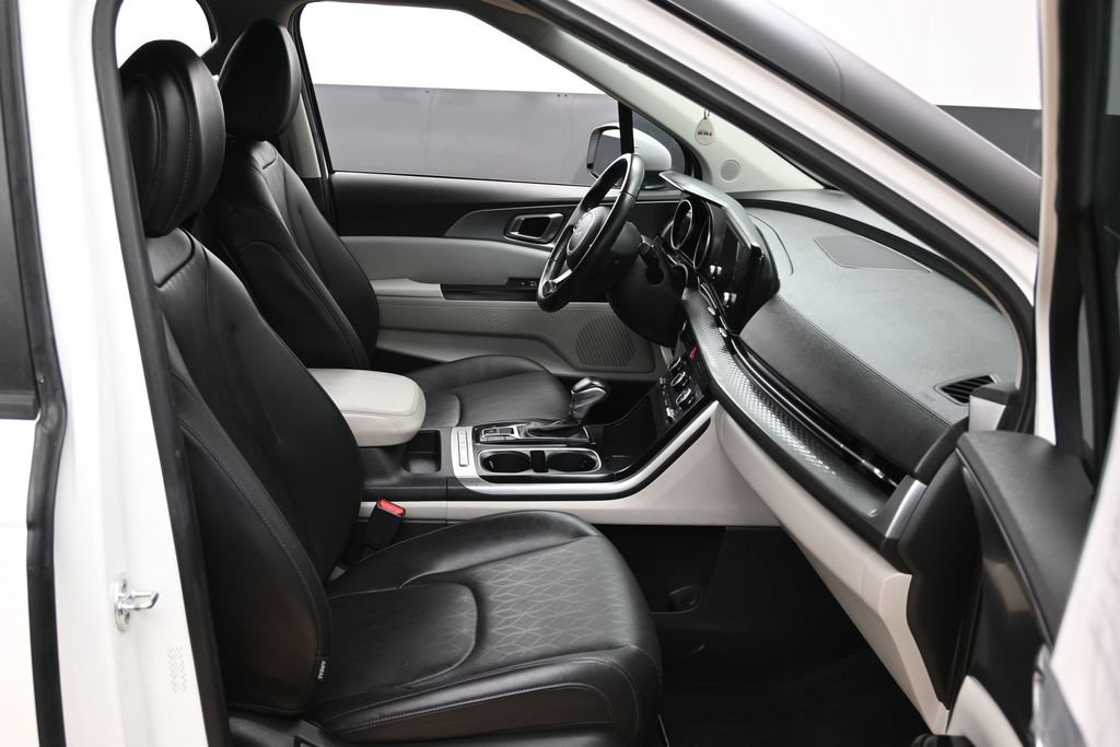 Used 2022 Kia Carnival LX FWD image 36