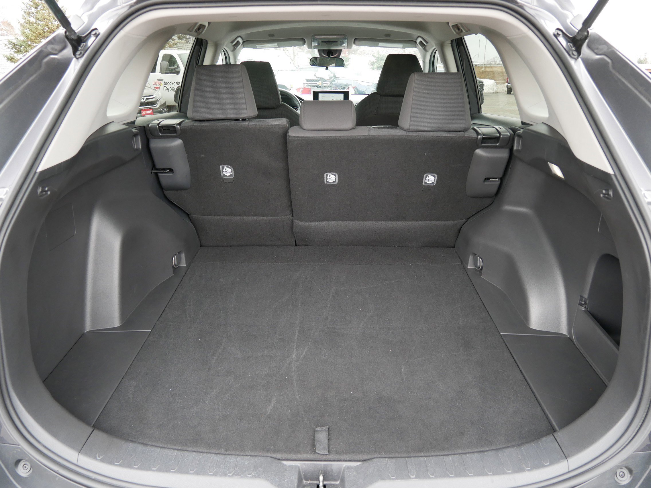 Certified 2024 Toyota RAV4 LE AWD/4WD image 18