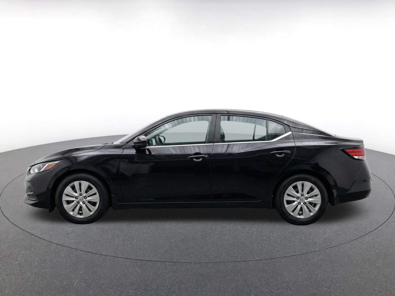 Used 2025 Nissan Sentra S FWD image 4