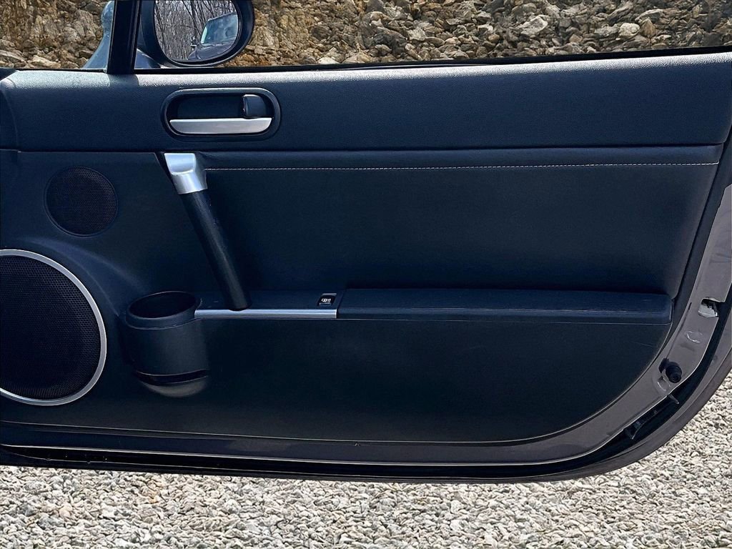 Used 2008 MAZDA MX-5 Miata Grand Touring w/ Interior Trim Pkg image 20