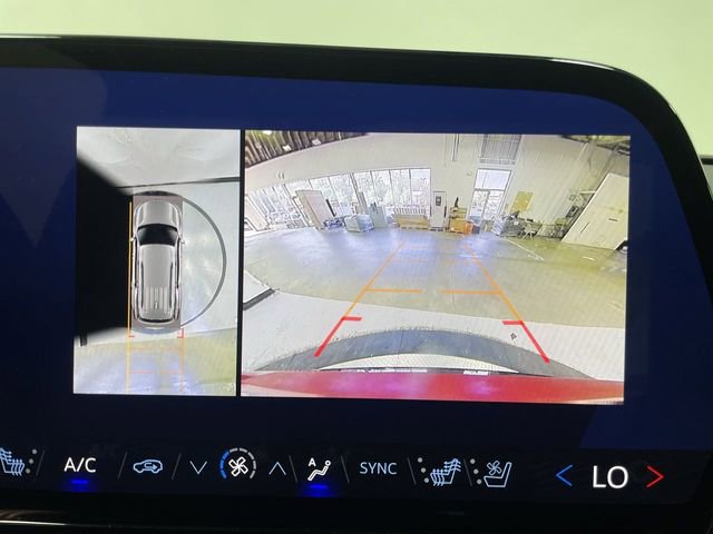 Used 2024 Chevrolet Traverse RS w/ LPO, Floor Liner Package image 17