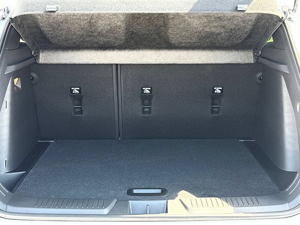 New 2026 Chevrolet Trax RS w/ Sunroof Package FWD image 14