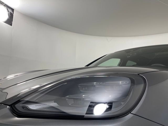Used 2025 Porsche Cayenne image 14