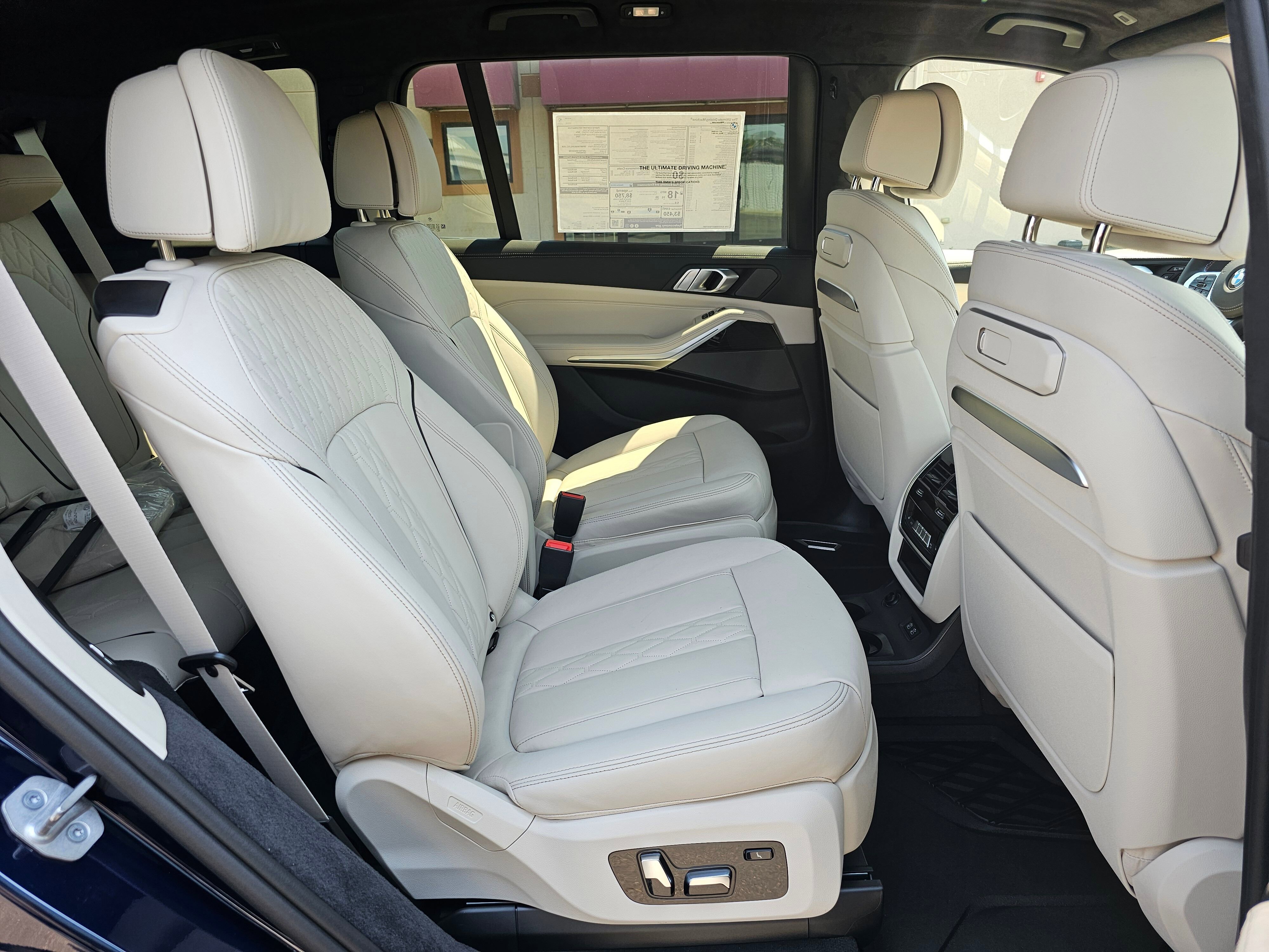 New 2026 BMW X7 M60i image 14
