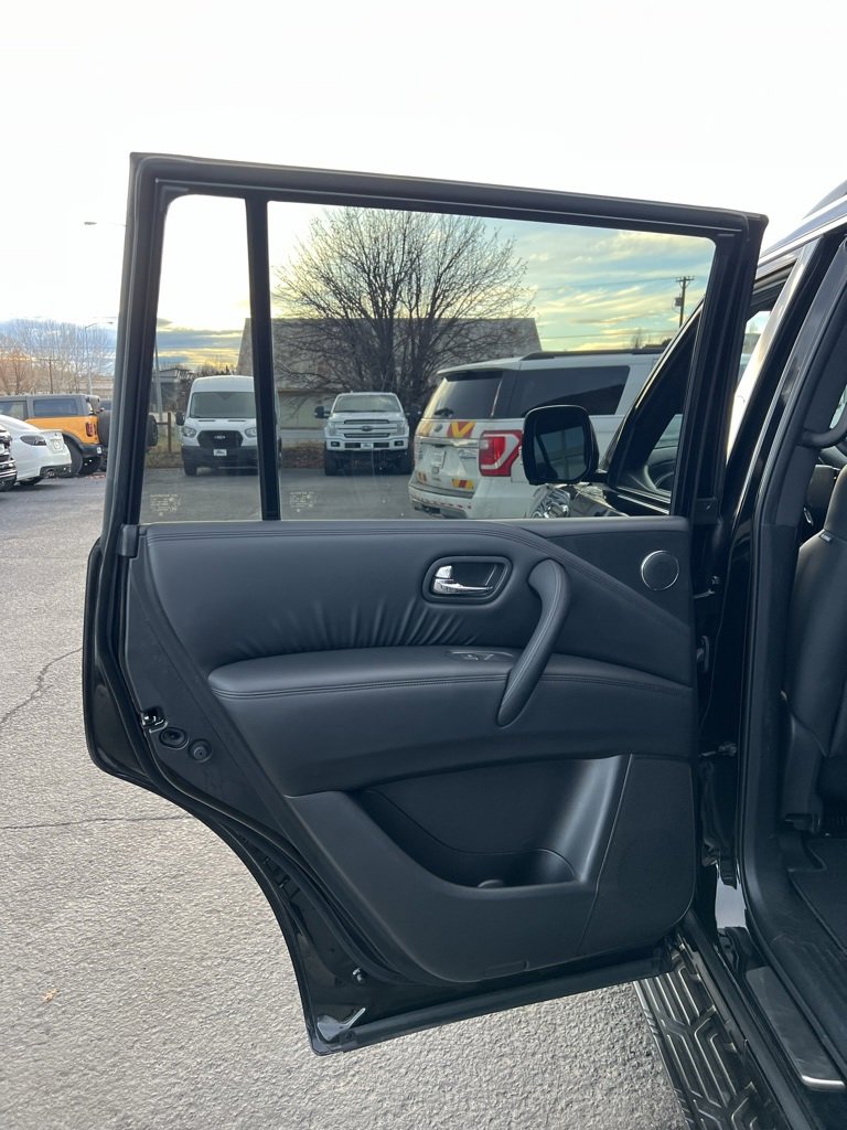 Used 2024 Nissan Armada SL w/ Midnight Edition Package image 13