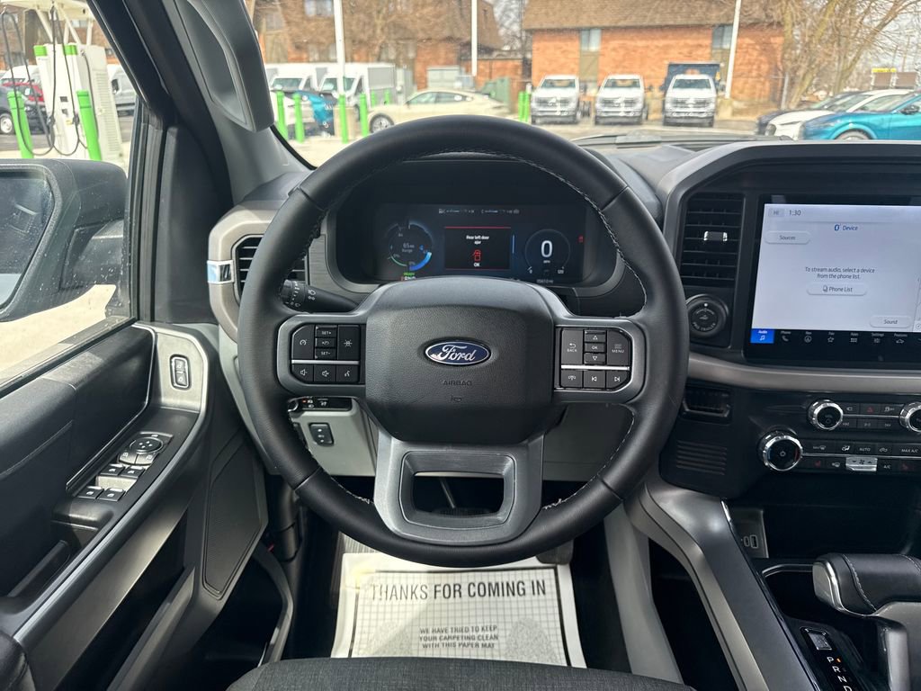 Used 2025 Ford F150 Lightning XLT AWD/4WD image 22