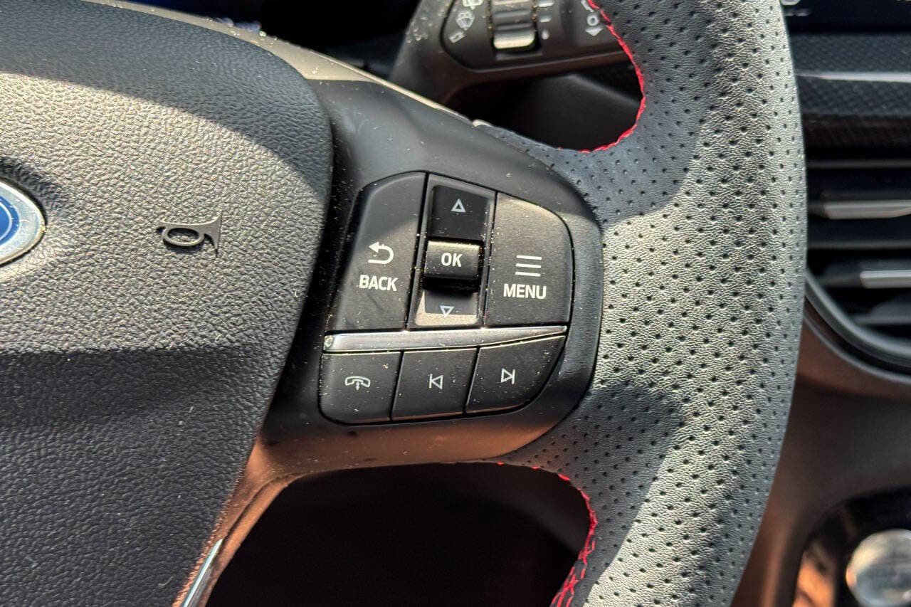 Used 2023 Ford Escape ST-Line w/ Tech Pack #1 AWD/4WD image 27