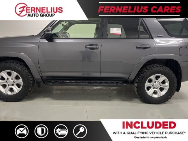 Used 2022 Toyota 4Runner SR5 Premium w/ Moonroof Package image 4