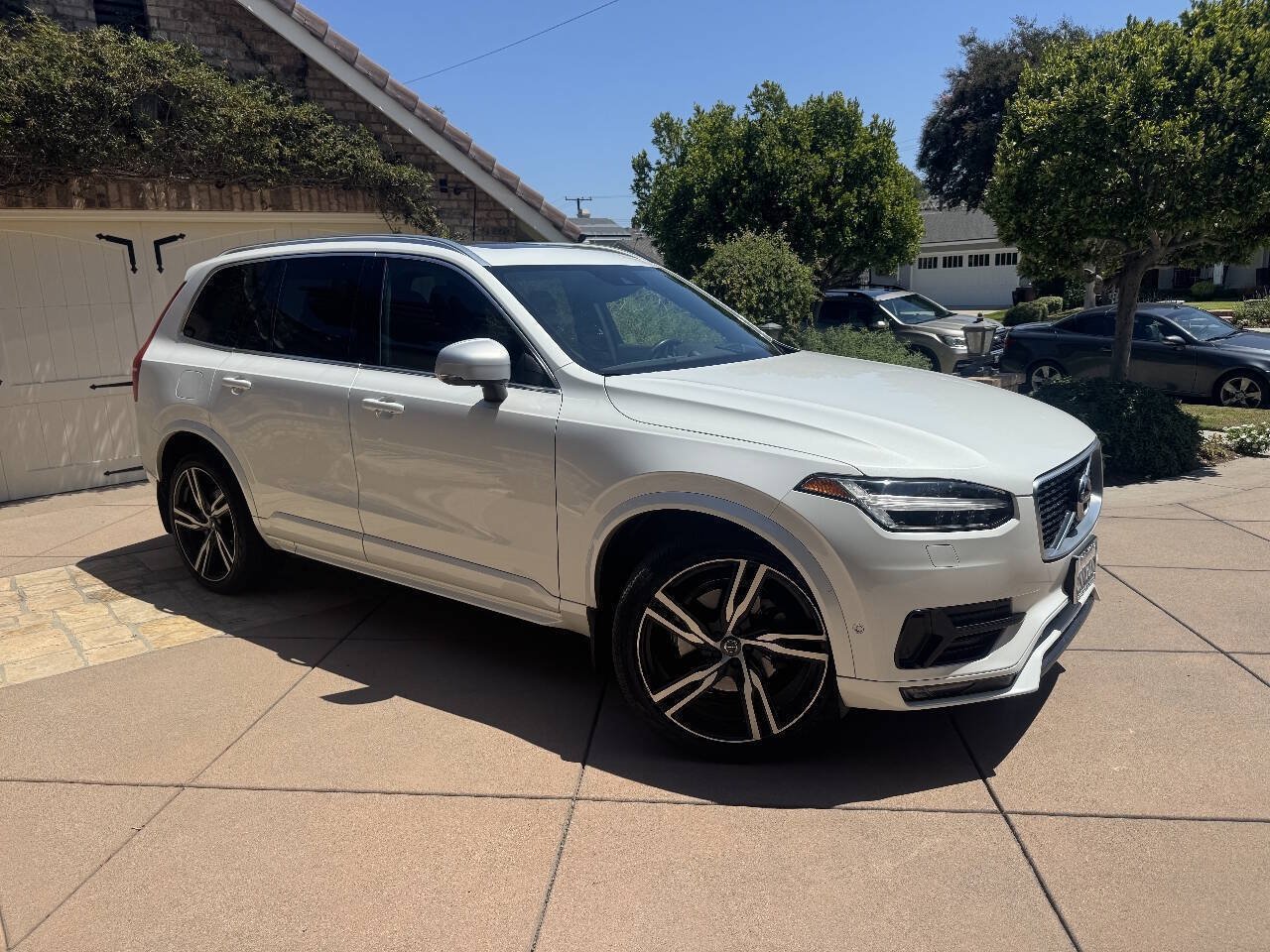 Used 2018 Volvo XC90 T6 R-Design w/ Convenience Package AWD/4WD image 7