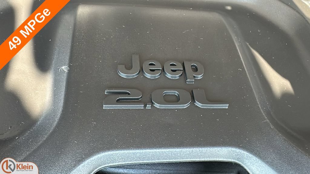 Used 2025 Jeep Wrangler Unlimited Sahara AWD/4WD image 34